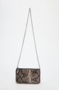 CARTERA BANDOLERA TACHAS