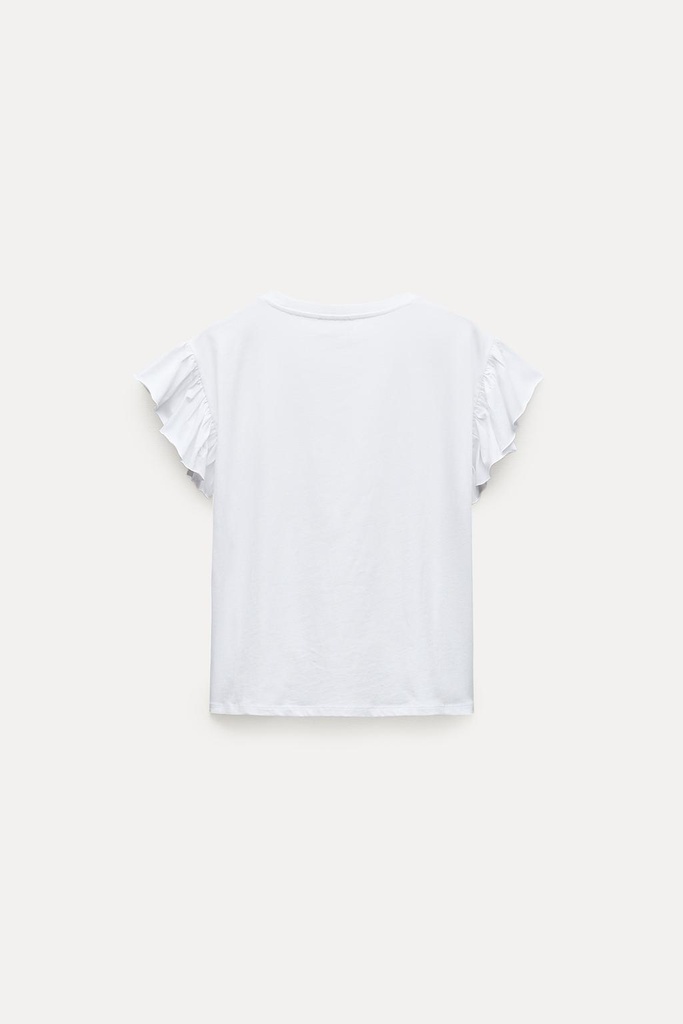 CAMISETA CON VOLANTES