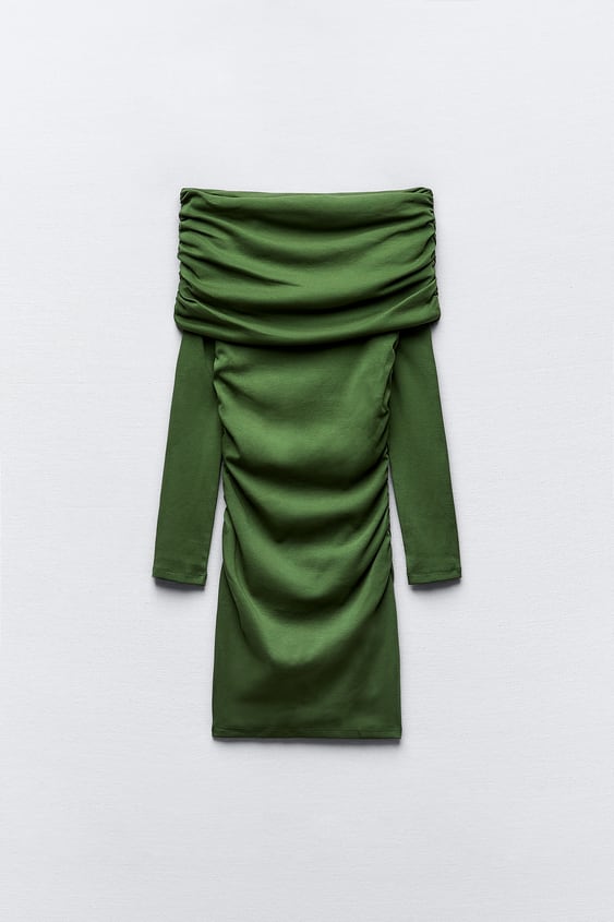 HOMBROS DESCUBIERTOS FRUNCES VERDE