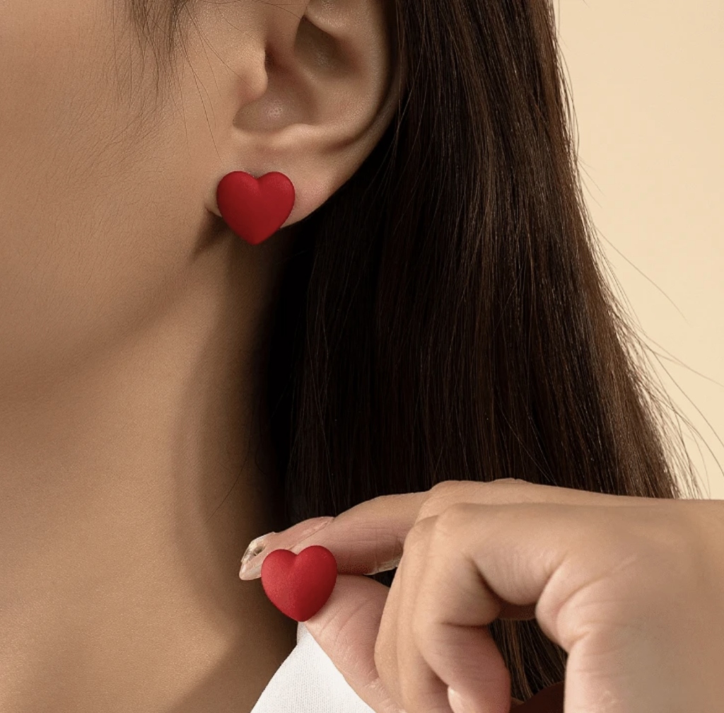 TACHUELA CON CORAZON