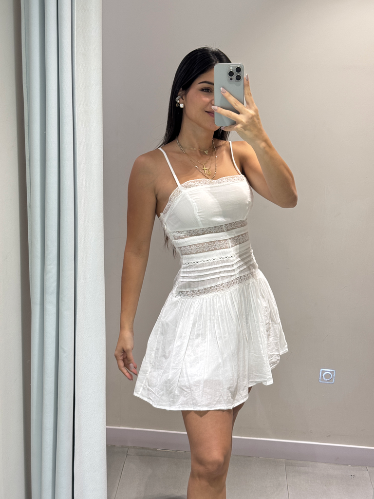 VESTIDO CORTO ENCAJE