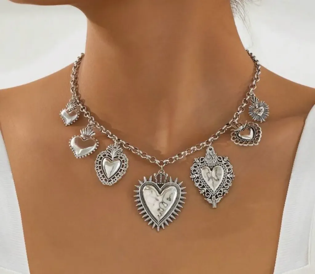 COLLAR CORAZONES