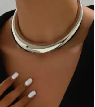 GARGANTILLA PLATEADA CIRCULAR