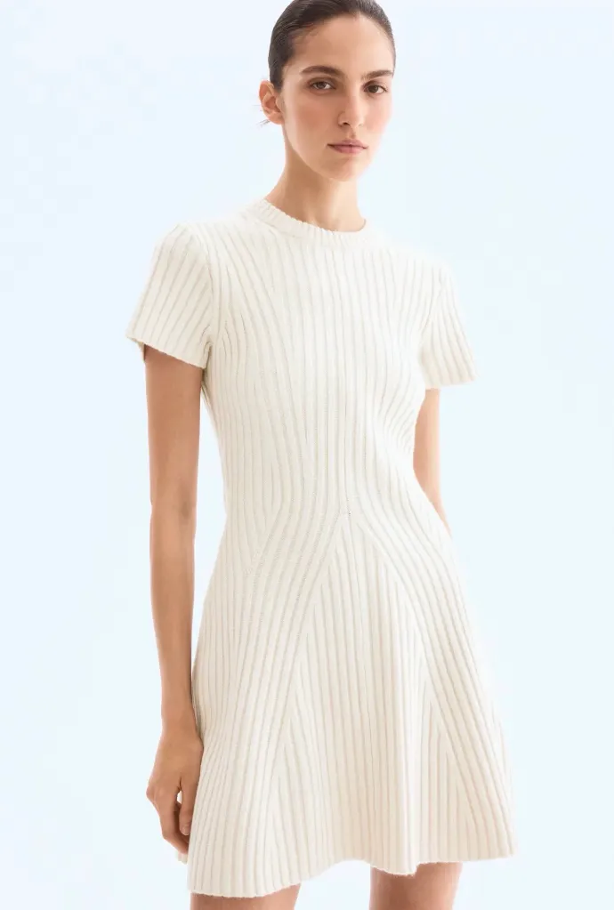 VESTIDO EN PUNTO B