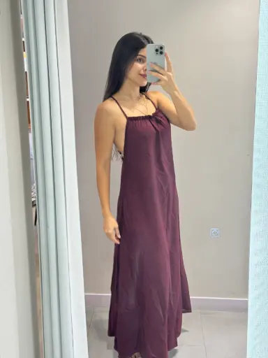 VESTIDO FLUIDO Y PEDRERIA